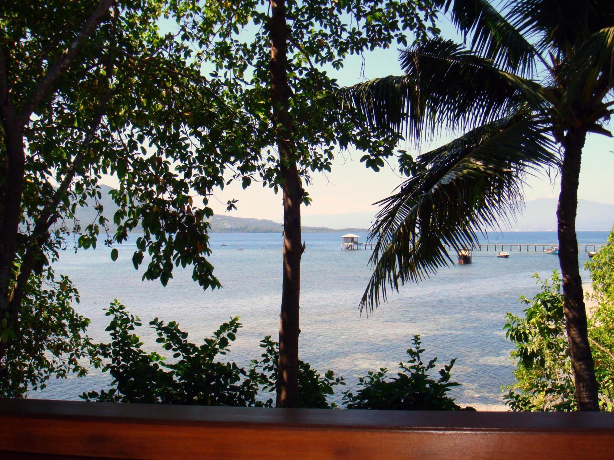Bunaken Divers Sea Breeze Resort Екстериор снимка