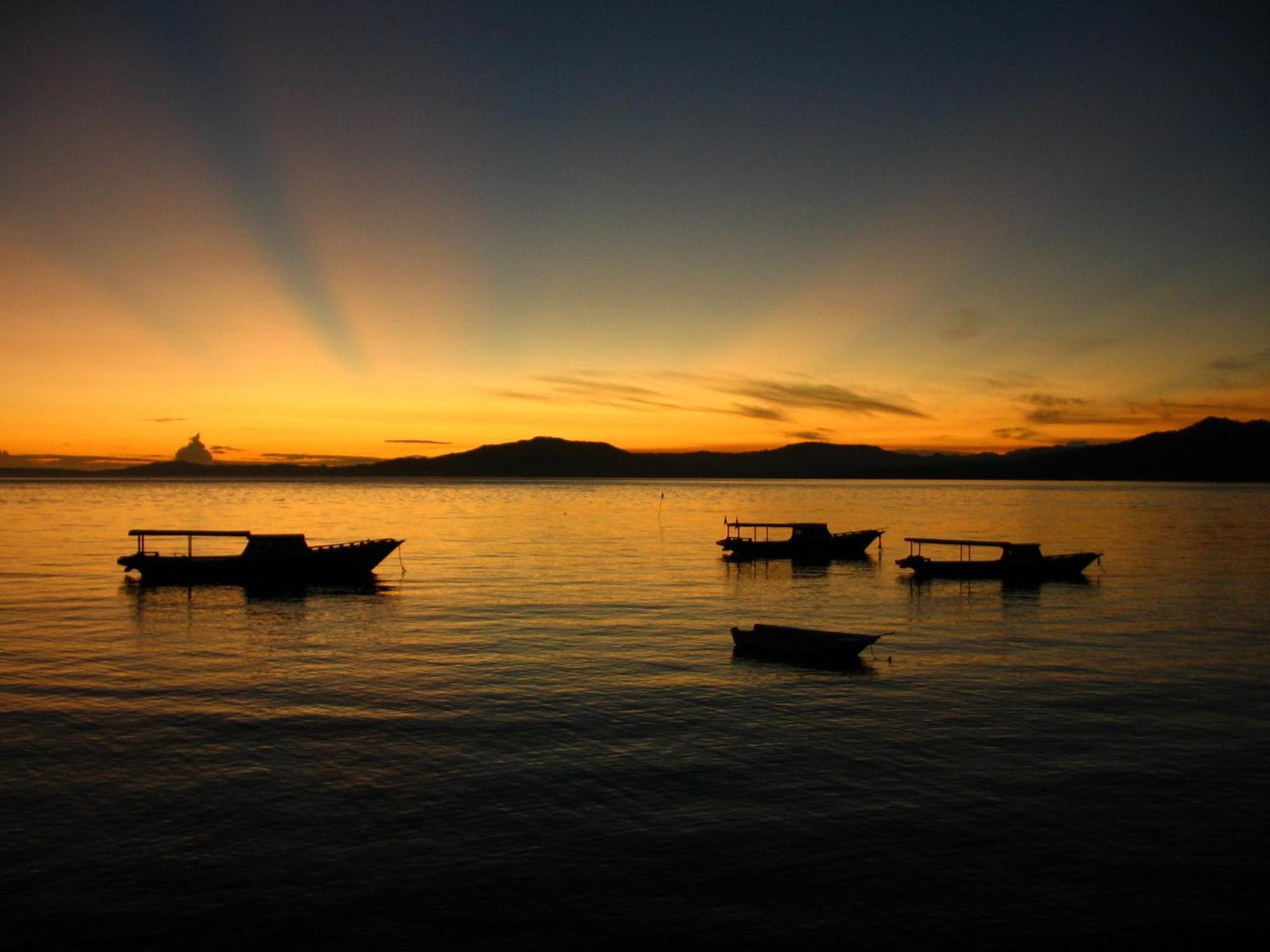 Bunaken Divers Sea Breeze Resort Екстериор снимка