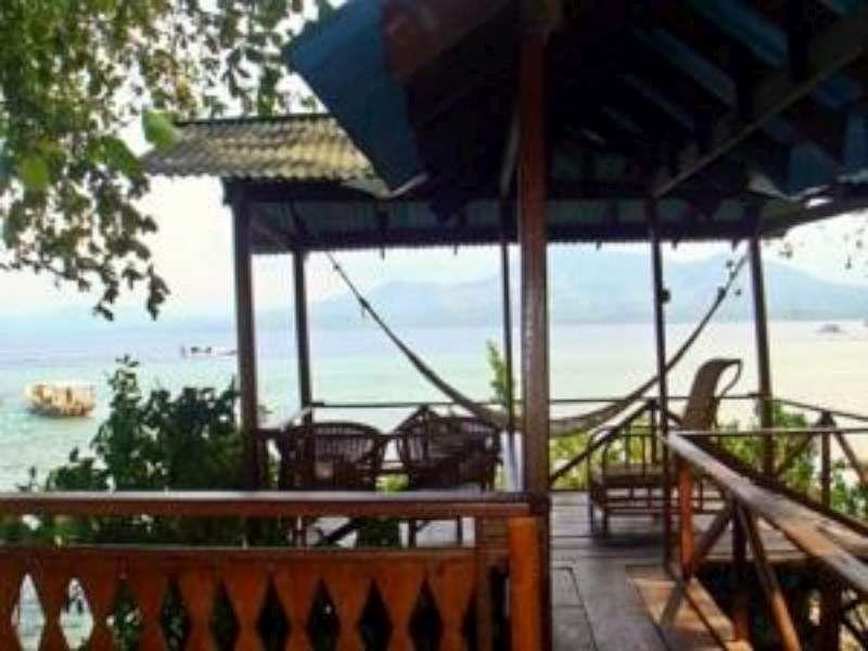 Bunaken Divers Sea Breeze Resort Екстериор снимка