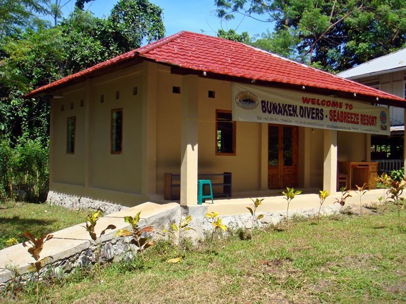 Bunaken Divers Sea Breeze Resort Екстериор снимка