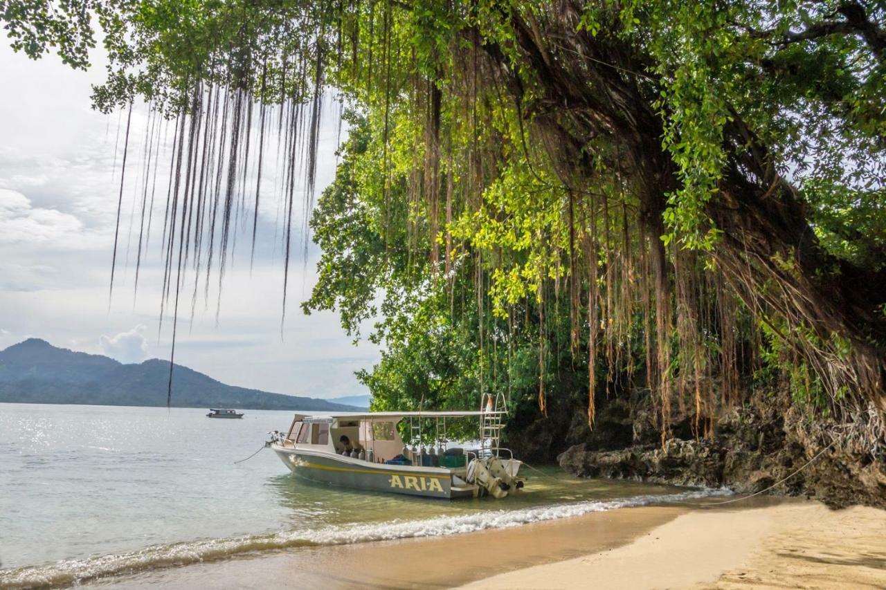 Bunaken Divers Sea Breeze Resort Екстериор снимка