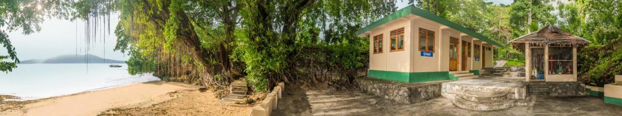 Bunaken Divers Sea Breeze Resort Екстериор снимка