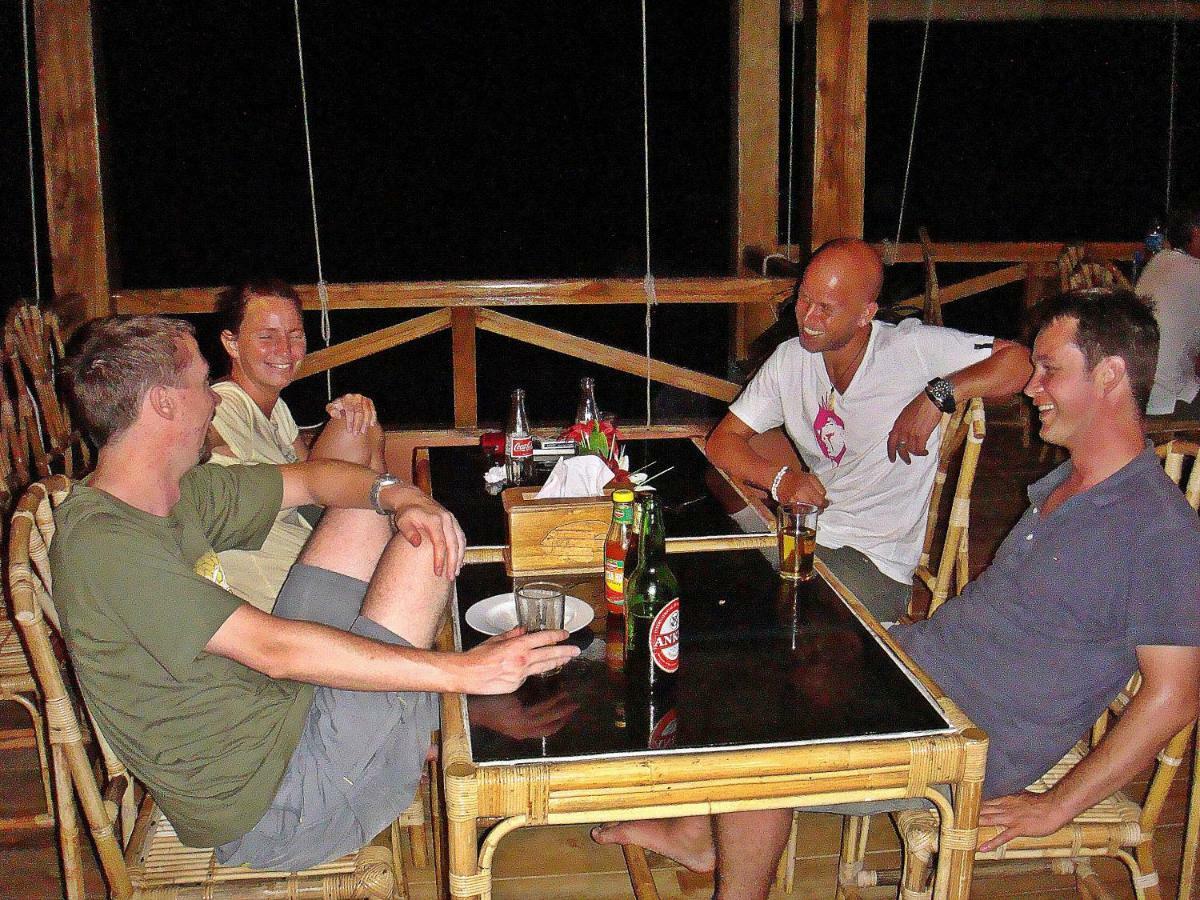 Bunaken Divers Sea Breeze Resort Екстериор снимка