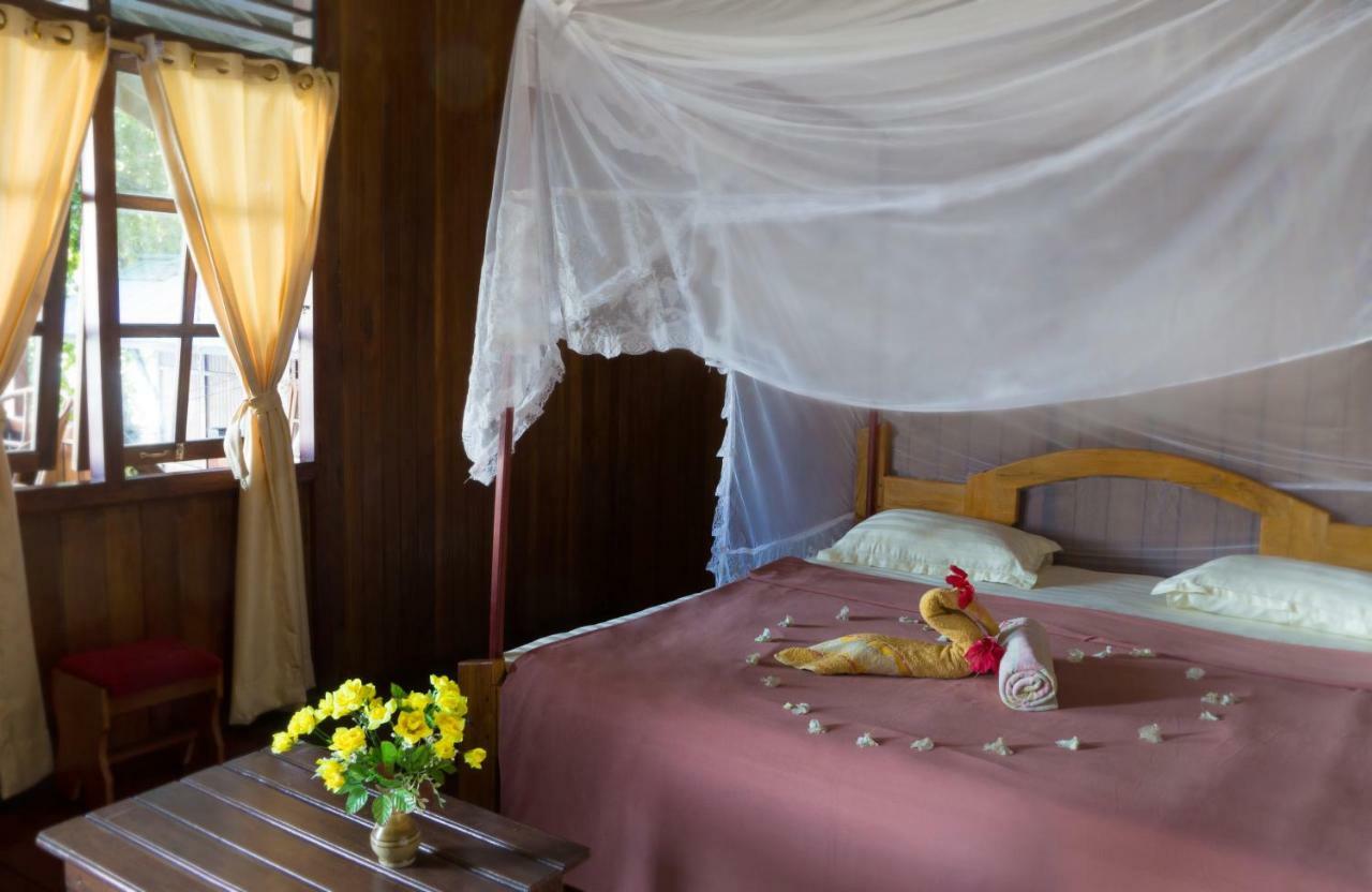 Bunaken Divers Sea Breeze Resort Екстериор снимка
