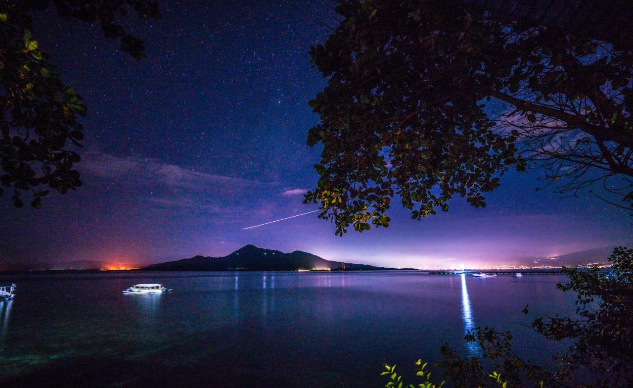 Bunaken Divers Sea Breeze Resort Екстериор снимка